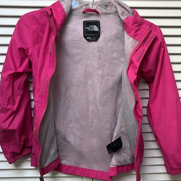 The North Face Fuchsia Windbreaker - Picture 6 of 7